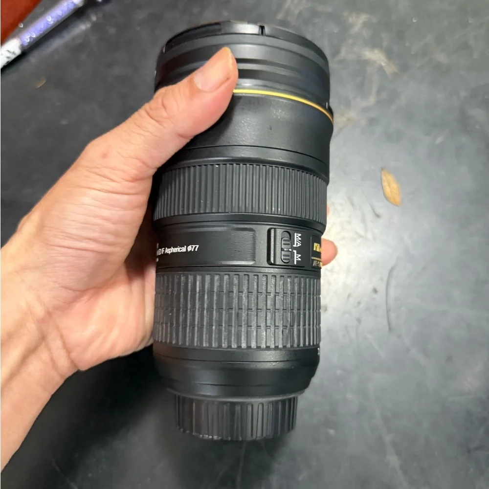 Nikon 24-70mm f/2.8G ED Zoom Lens - Black for YouTube vlog travel tik instagram